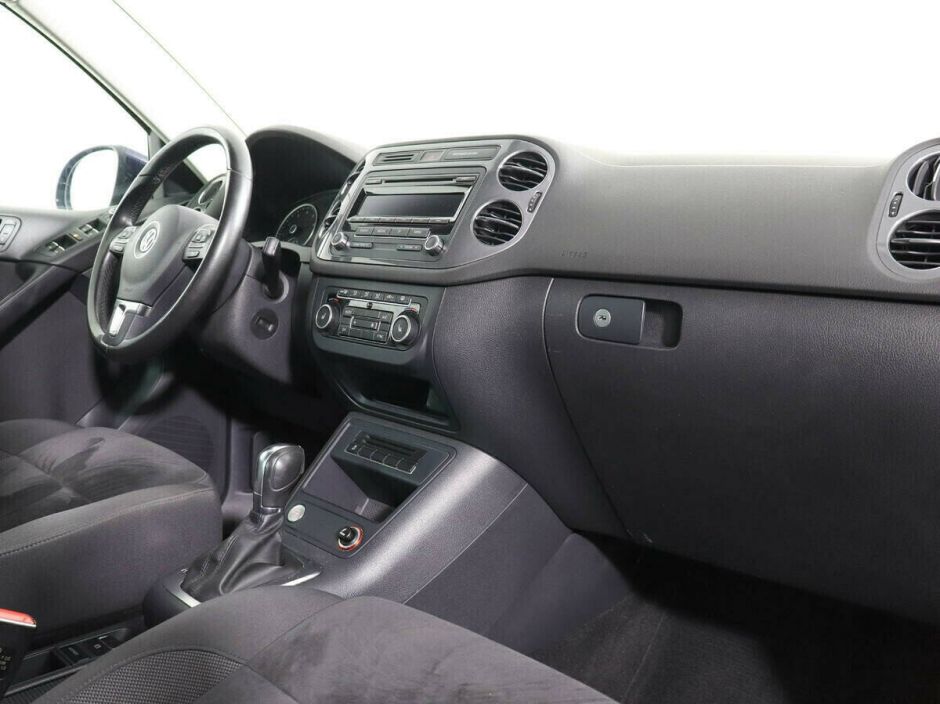 Volkswagen Tiguan 2.0 АКПП, 2012, 138 000 км фото 6
