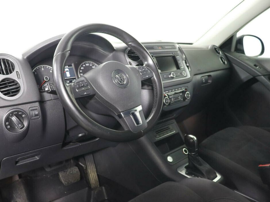 Volkswagen Tiguan 2.0 АКПП, 2015, 107 000 км фото 5