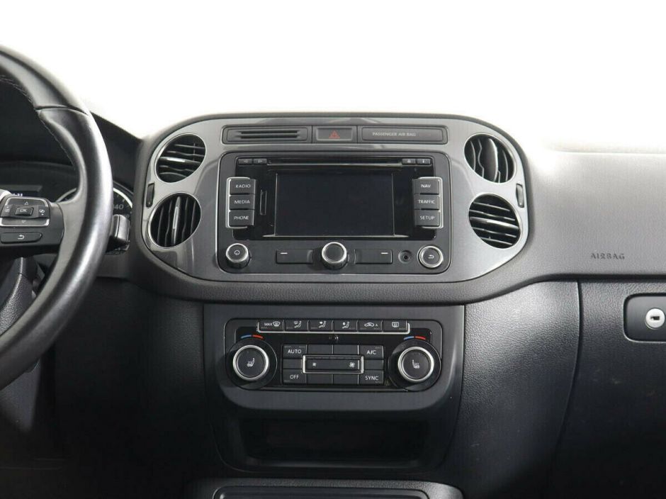 Volkswagen Tiguan 2.0 АКПП, 2015, 107 000 км фото 7