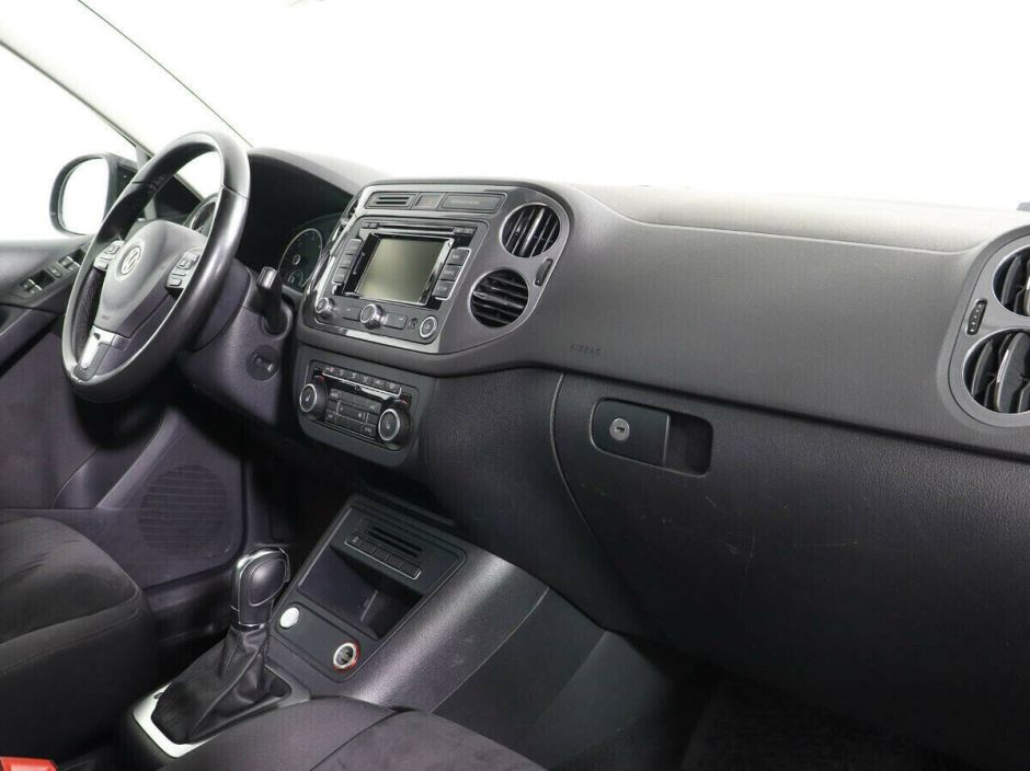 Volkswagen Tiguan 2.0 АКПП, 2015, 107 000 км фото 8