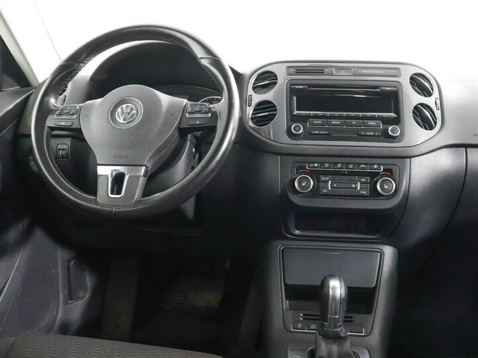 Volkswagen Tiguan 2.0 АКПП, 2012, 140 000 км фото 5