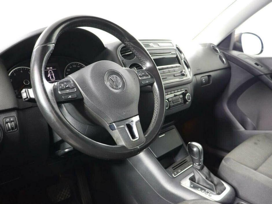 Volkswagen Tiguan 2.0 АКПП, 2012, 140 000 км фото 7