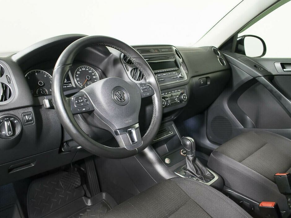 Volkswagen Tiguan 2.0 АКПП, 2016, 98 000 км фото 9