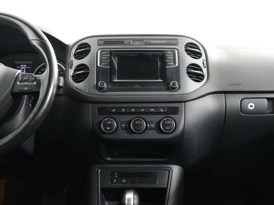 Volkswagen Tiguan 2.0 АКПП, 2015, 101 000 км фото 8