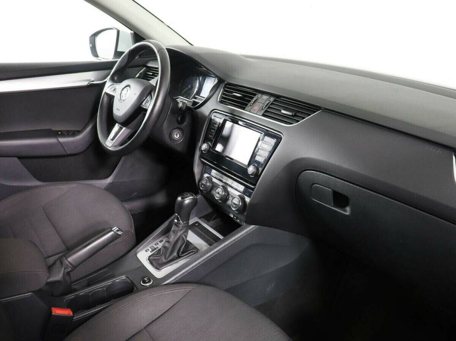 Skoda Octavia 1.4 РКПП, 2016, 98 000 км фото 7