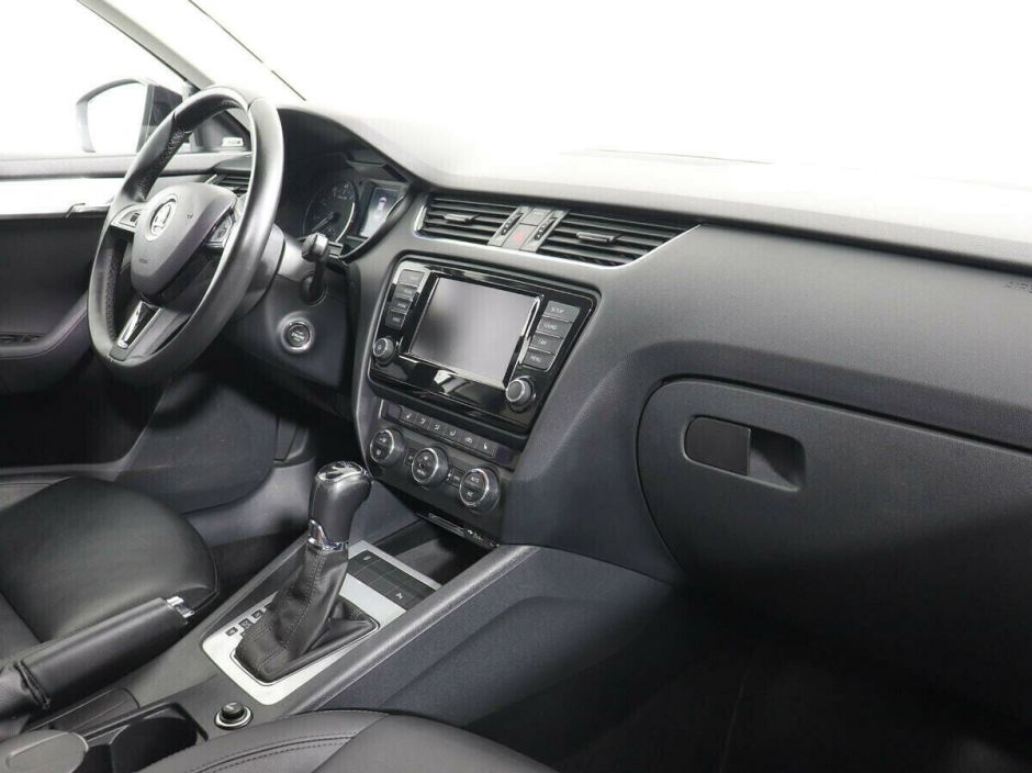Skoda Octavia 1.8 РКПП, 2016, 87 000 км фото 5