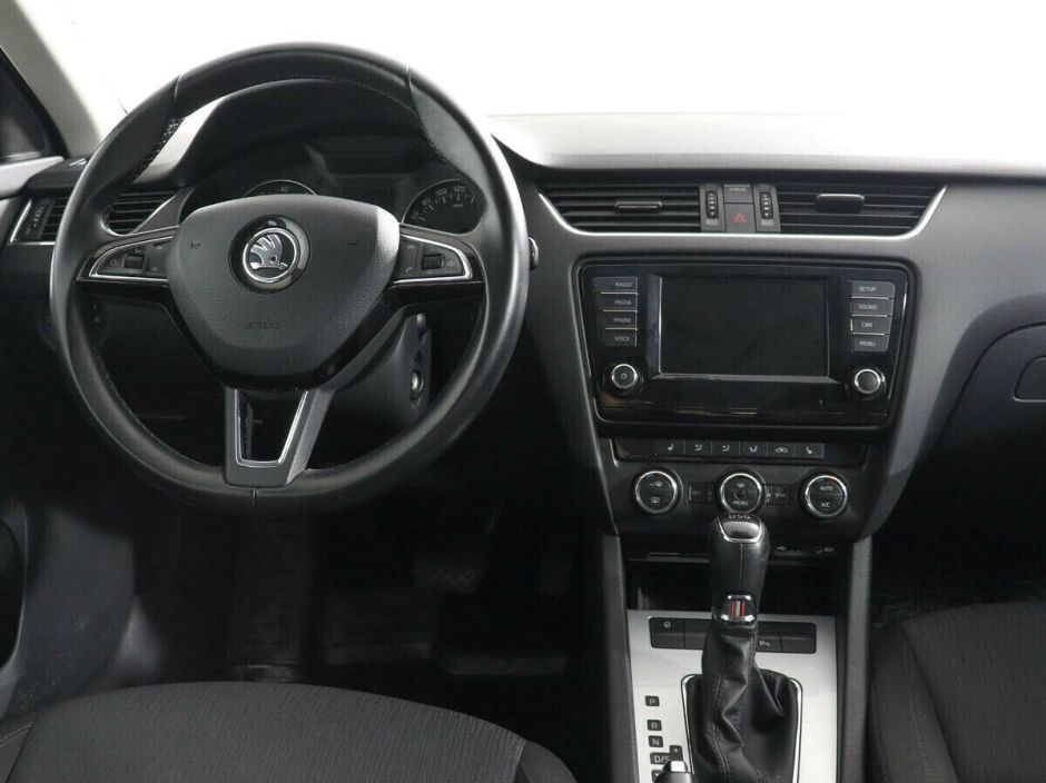 Skoda Octavia 1.4 РКПП, 2016, 95 000 км фото 5