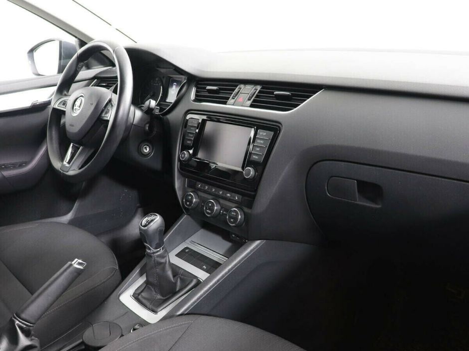 Skoda Octavia 1.4 МКПП, 2016, 87 000 км фото 7