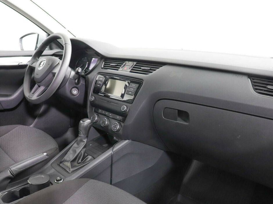 Skoda Octavia 1.6 МКПП, 2016, 84 000 км фото 7