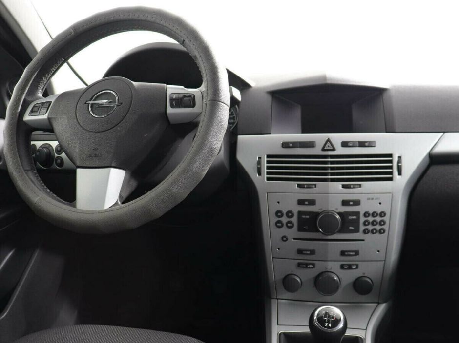 Opel Astra 1.6 МКПП, 2011, 157 000 км фото 6