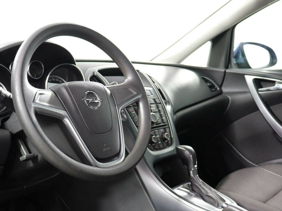 Opel Astra 1.6 АКПП, 2012, 142 000 км фото 8