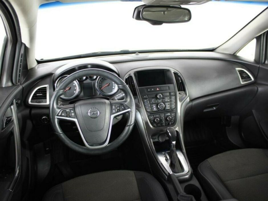 Opel Astra 1.6 АКПП, 2012, 140 000 км фото 6