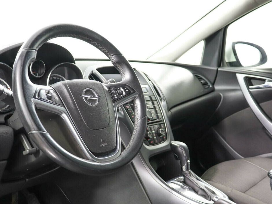 Opel Astra 1.6 АКПП, 2012, 139 000 км фото 8