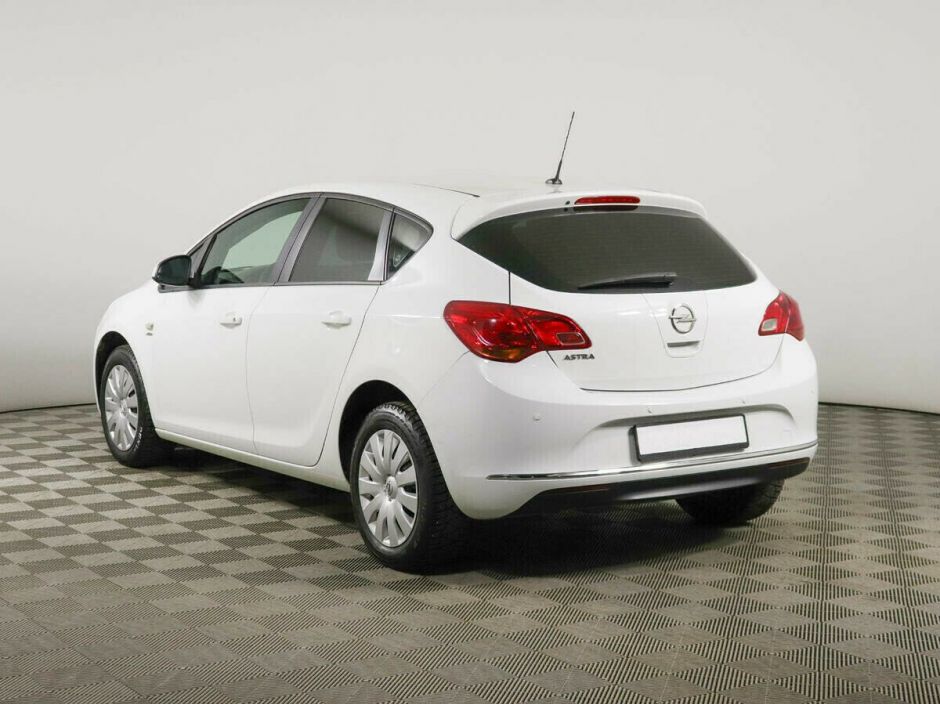 Opel Astra 1.6 АКПП, 2013, 130 000 км фото 4