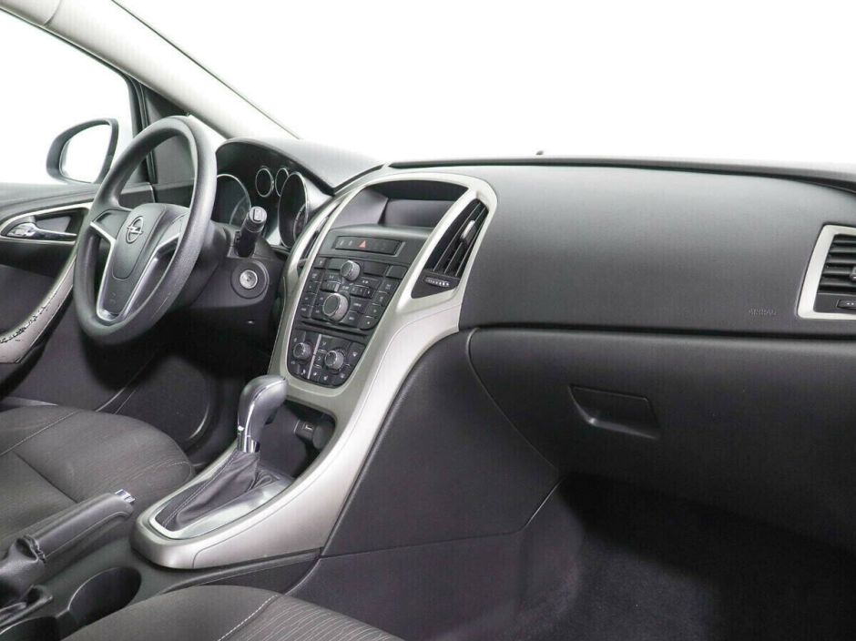 Opel Astra 1.6 АКПП, 2013, 130 000 км фото 7