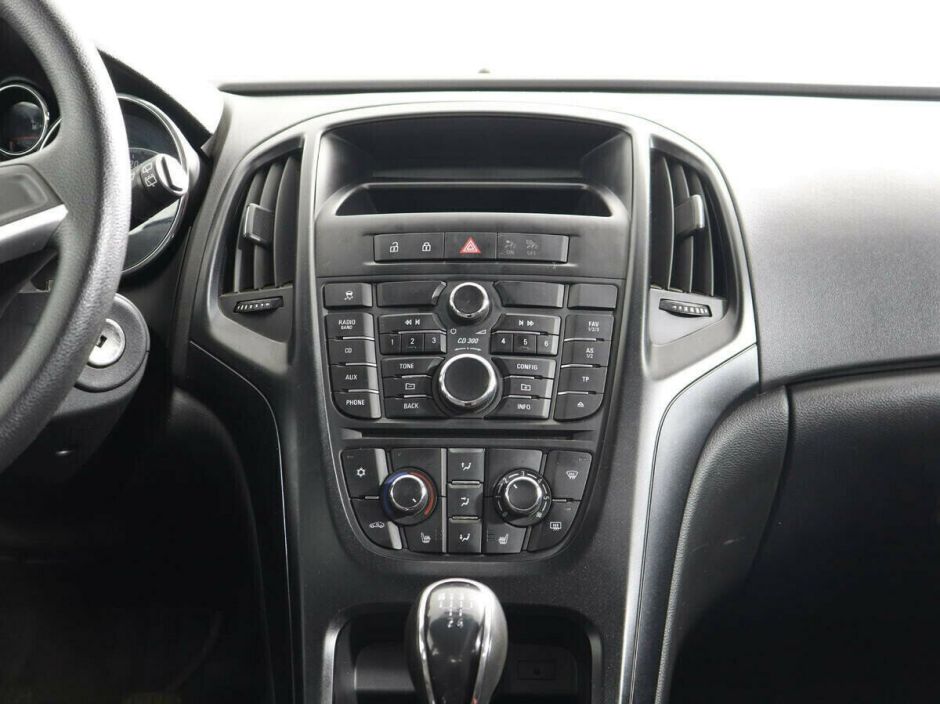 Opel Astra 1.6 МКПП, 2014, 119 000 км фото 5