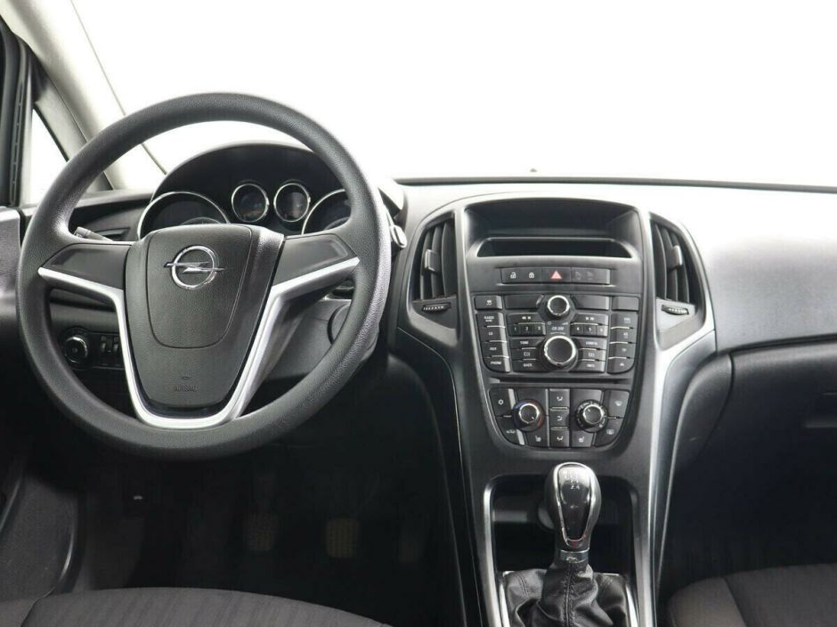 Opel Astra 1.6 МКПП, 2014, 119 000 км фото 6