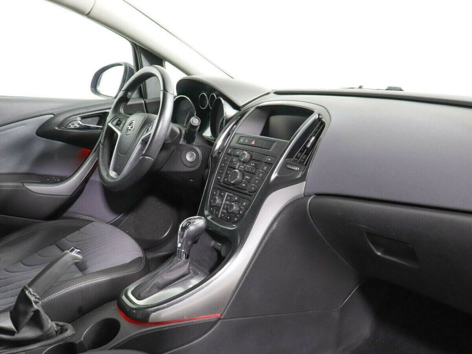 Opel Astra 1.4 АКПП, 2013, 130 000 км фото 5