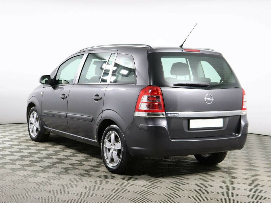 Opel Zafira 1.8 РКПП, 2012, 144 000 км фото 4