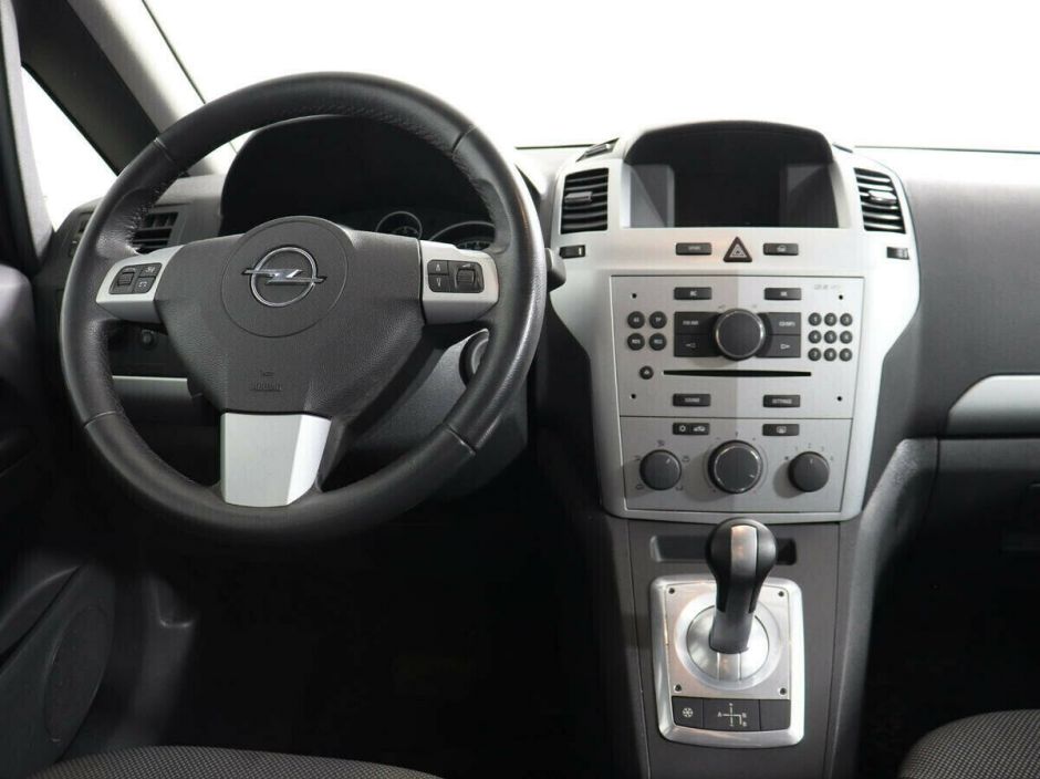 Opel Zafira 1.8 РКПП, 2012, 144 000 км фото 5