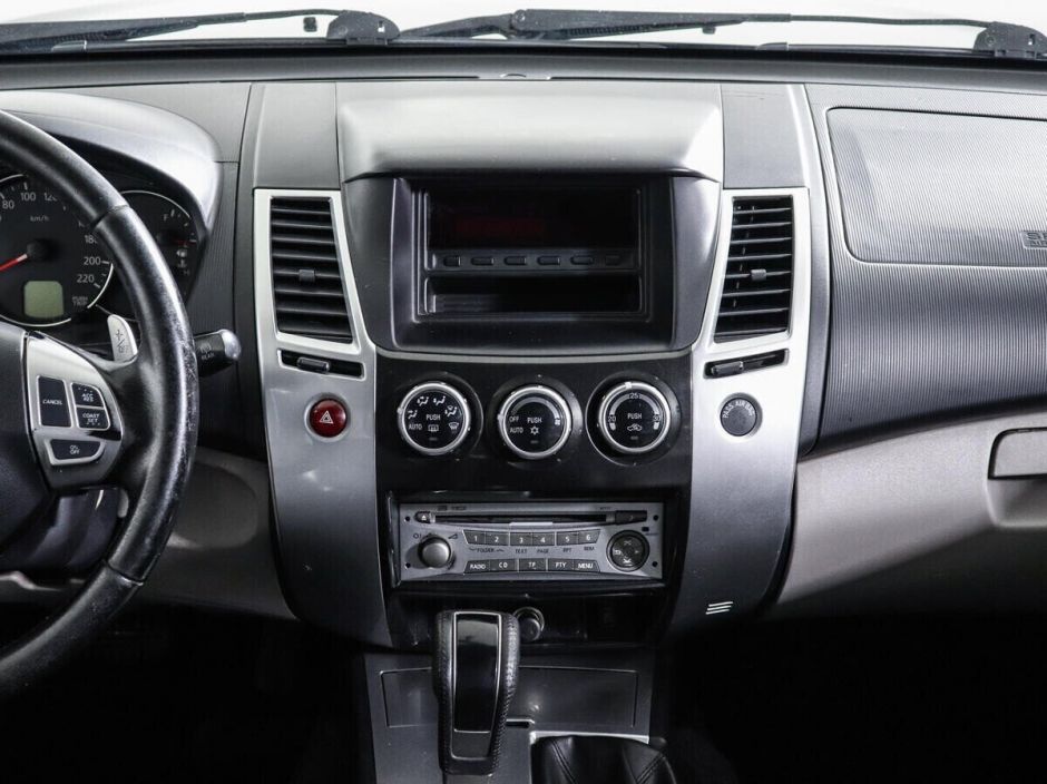 Mitsubishi Pajero Sport 2.5 АКПП, 2012, 141 000 км фото 6
