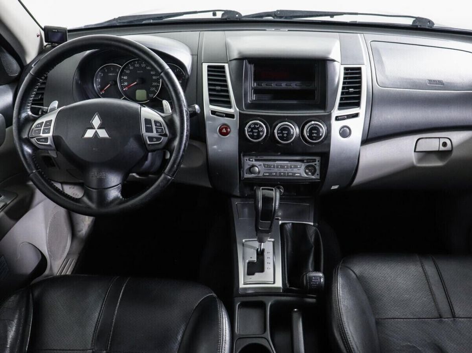 Mitsubishi Pajero Sport 2.5 АКПП, 2012, 141 000 км фото 7