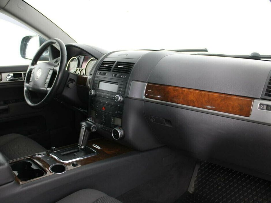 Volkswagen Touareg 2.5 АКПП, 2008, 186 000 км фото 5