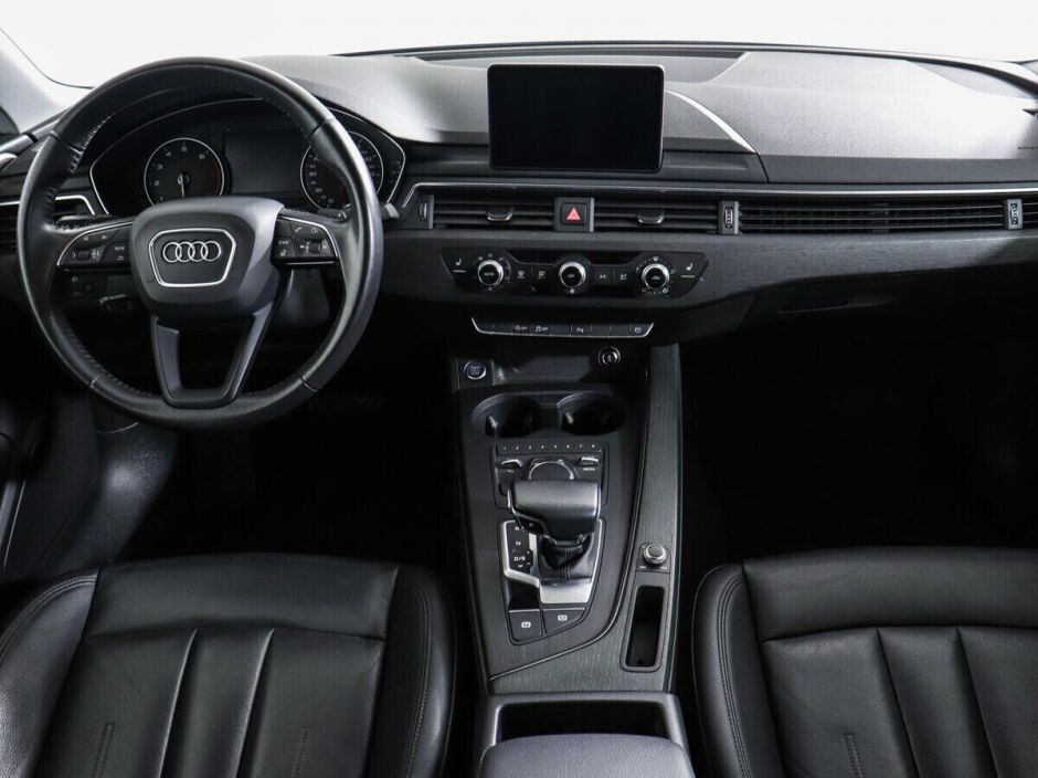 Audi A4 2.0 РКПП, 2019, 58 000 км фото 6