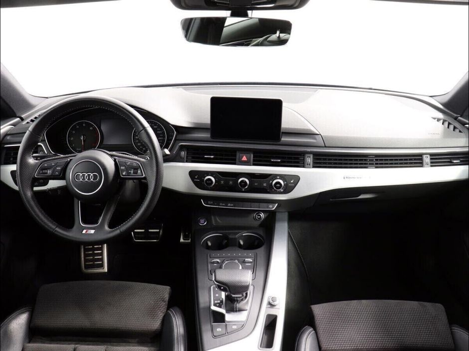 Audi A4 2.0 РКПП, 2019, 60 000 км фото 5
