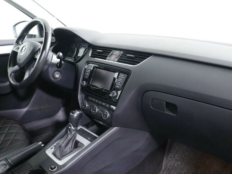 Skoda Octavia 1.8 РКПП, 2014, 109 000 км фото 9