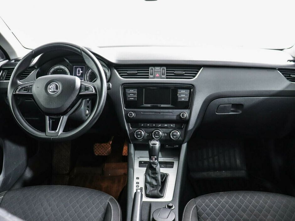 Skoda Octavia 1.8 РКПП, 2015, 96 000 км фото 5