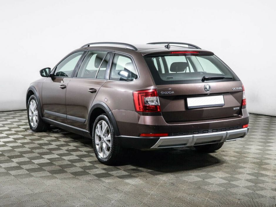 Skoda Octavia 1.8 РКПП, 2015, 99 000 км фото 3