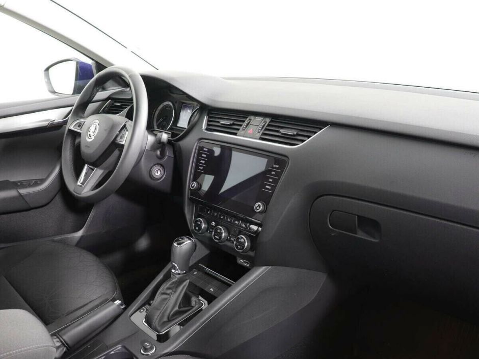 Skoda Octavia 1.8 РКПП, 2018, 68 000 км фото 6