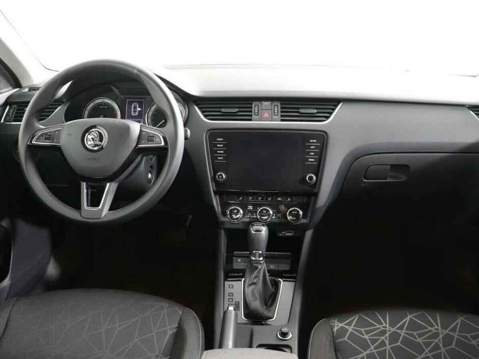 Skoda Octavia 1.8 РКПП, 2018, 68 000 км фото 7