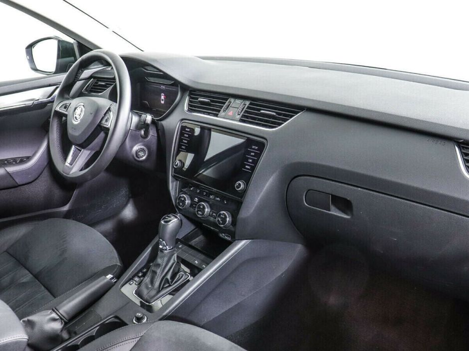 Skoda Octavia 1.8 РКПП, 2017, 81 000 км фото 6