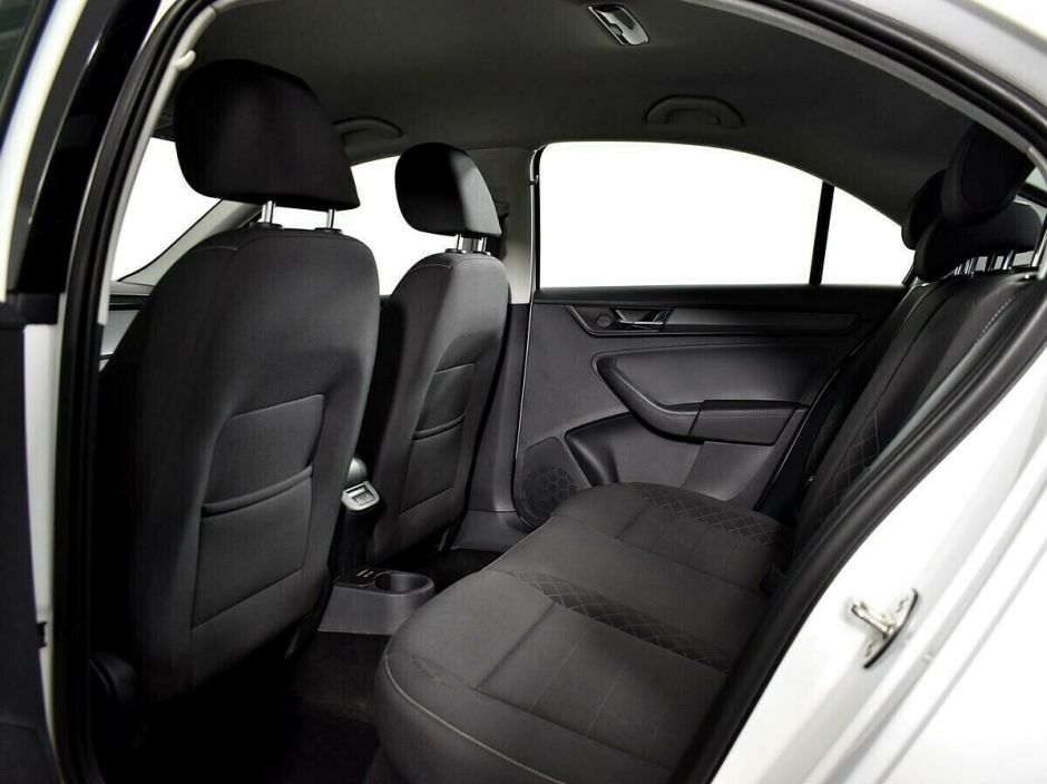 Skoda Rapid 1.6 АКПП, 2020, 44 000 км фото 5
