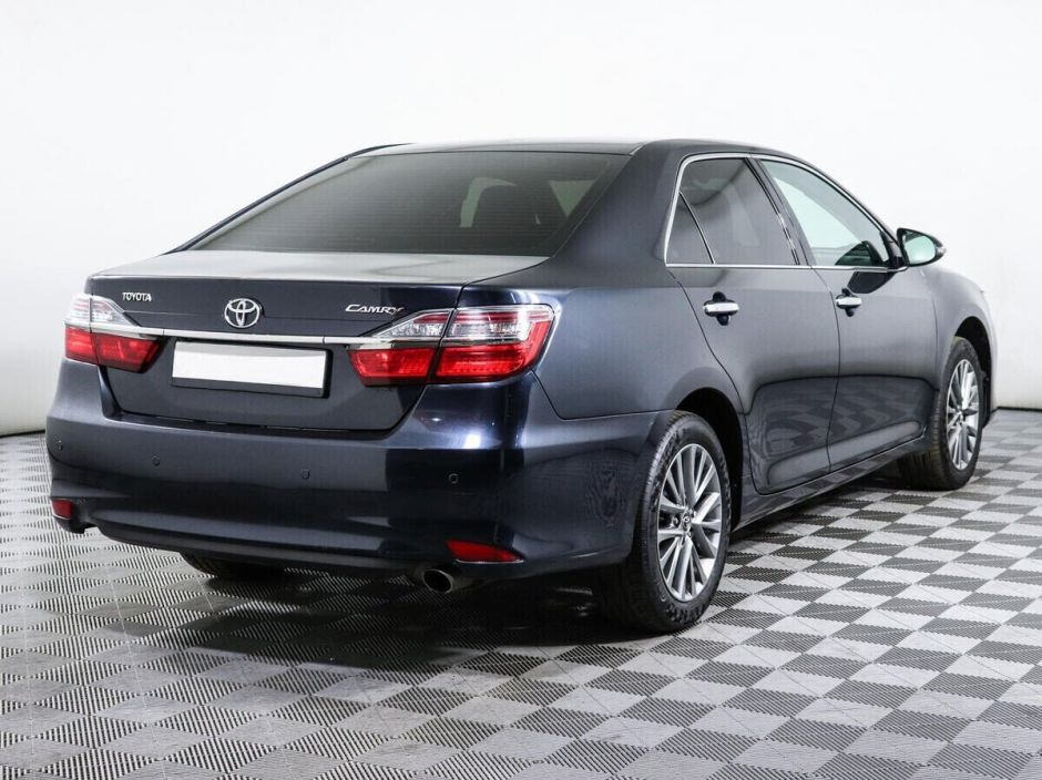 Toyota Camry 2.5 АКПП, 2015, 100 000 км фото 2