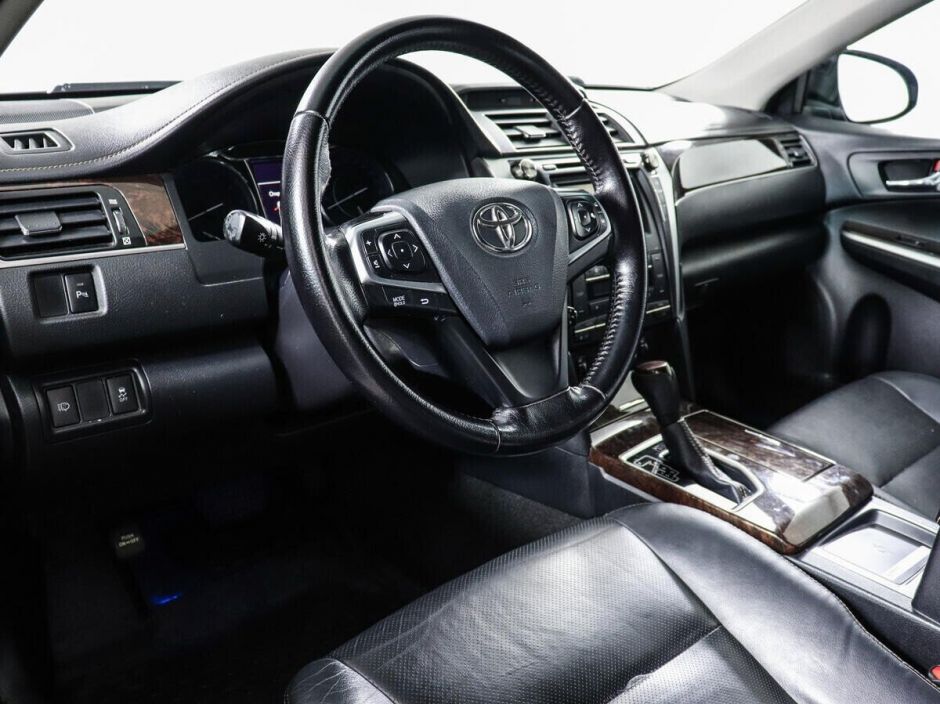 Toyota Camry 2.5 АКПП, 2015, 100 000 км фото 5
