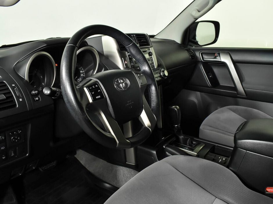 Toyota Land Cruiser Prado 3.0 АКПП, 2012, 144 000 км фото 5