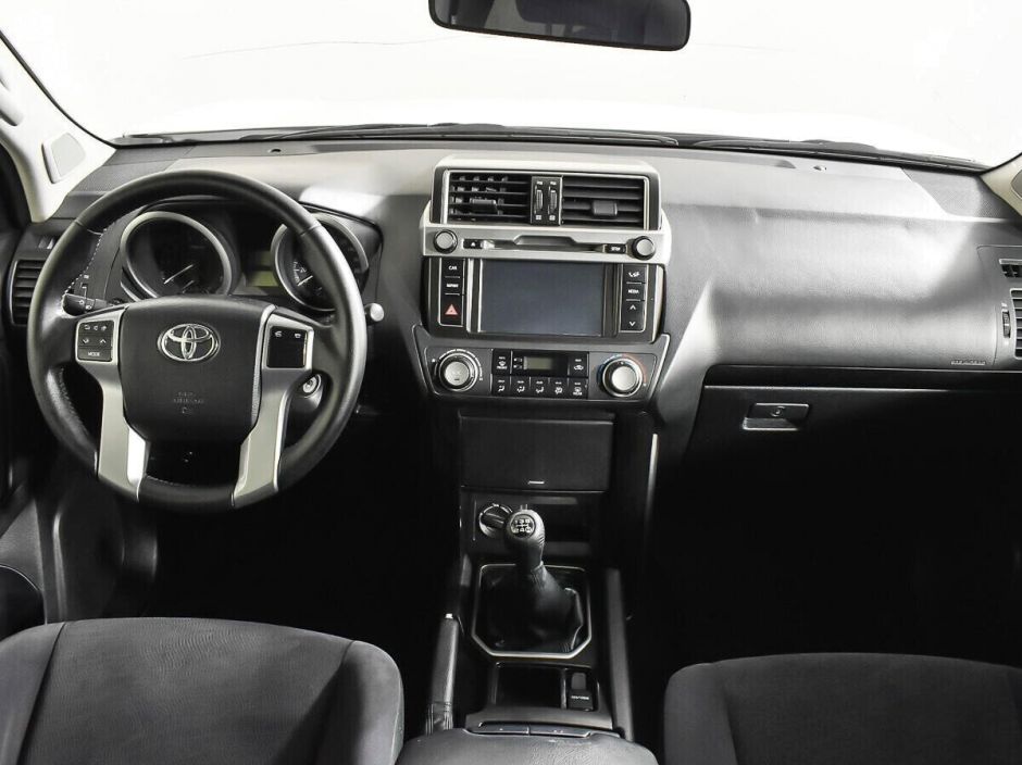 Toyota Land Cruiser Prado 2.7 МКПП, 2013, 126 000 км фото 7