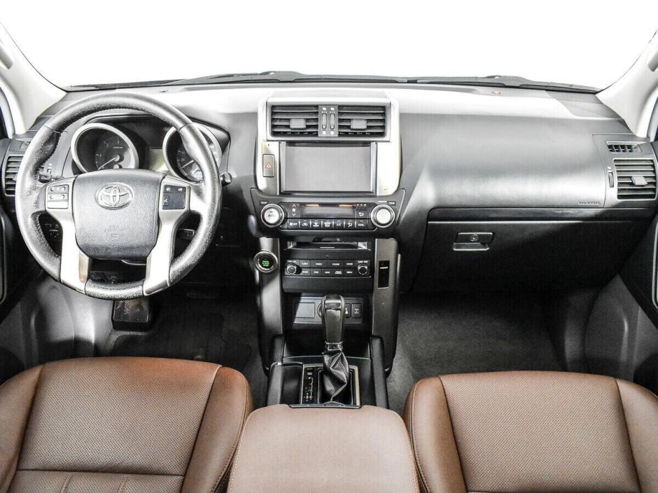 Toyota Land Cruiser Prado 3.0 АКПП, 2011, 158 000 км фото 5