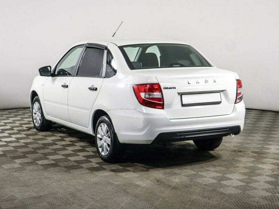 LADA (ВАЗ) Granta 1.6 МКПП, 2019, 59 000 км фото 4