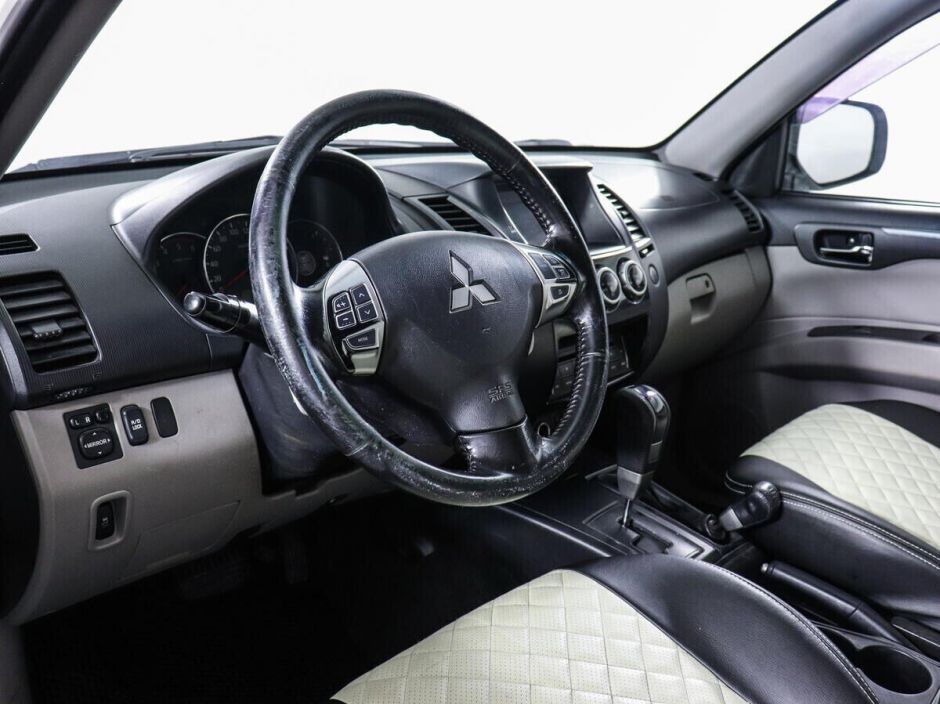 Mitsubishi Pajero Sport 2.5 АКПП, 2013, 119 000 км фото 5