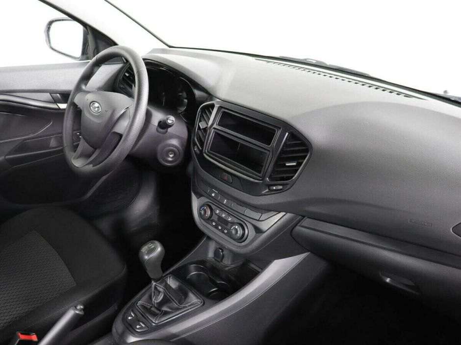 LADA (ВАЗ) Vesta 1.6 МКПП, 2019, 56 000 км фото 6