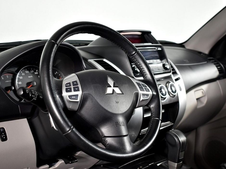 Mitsubishi Pajero Sport 2.5 АКПП, 2014, 120 000 км фото 5