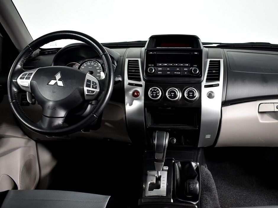 Mitsubishi Pajero Sport 2.5 АКПП, 2014, 120 000 км фото 6