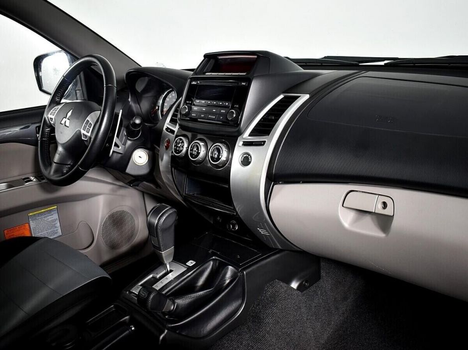 Mitsubishi Pajero Sport 2.5 АКПП, 2014, 120 000 км фото 8