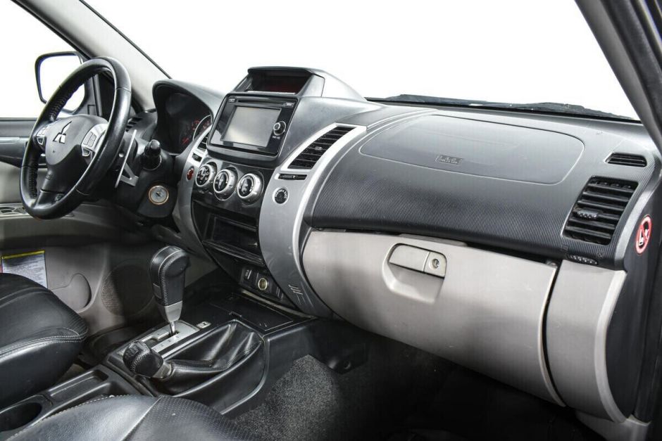 Mitsubishi Pajero Sport 2.4 АКПП, 2015, 105 000 км фото 9
