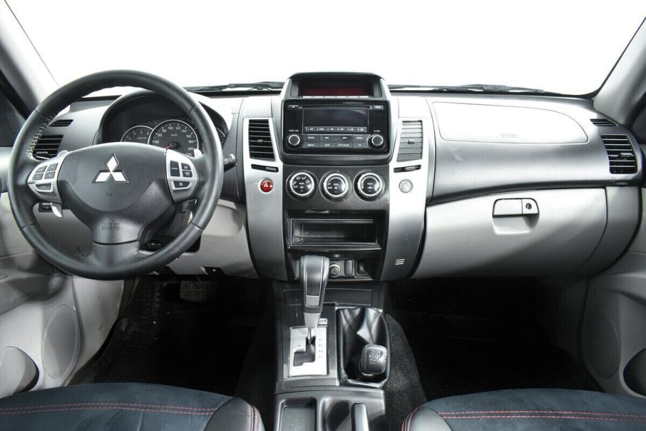 Mitsubishi Pajero Sport 2.5 АКПП, 2014, 111 000 км фото 6