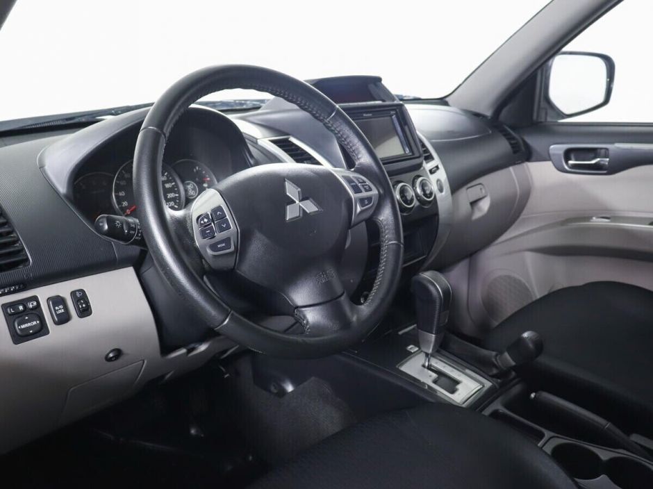 Mitsubishi Pajero Sport 2.4 АКПП, 2015, 107 000 км фото 5